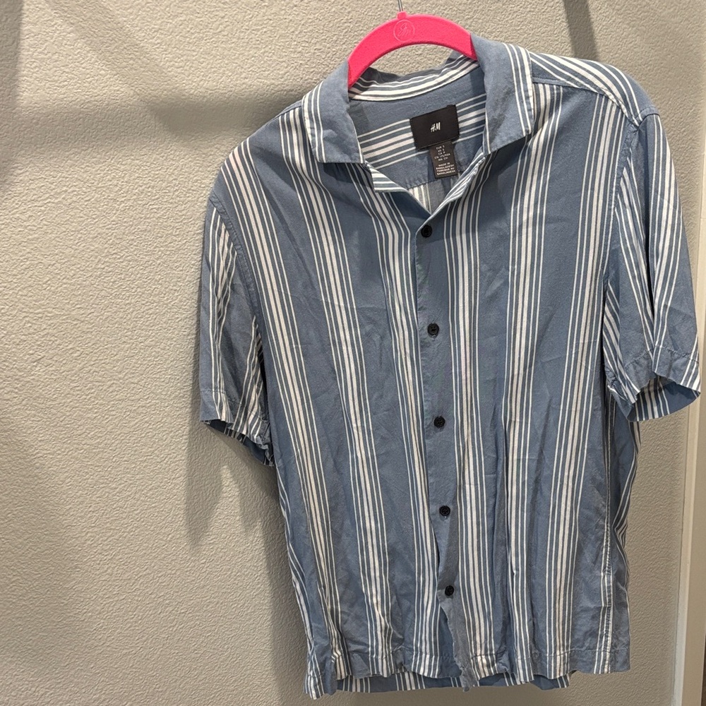 H&M Men's Casual Blue and White Striped Shirt